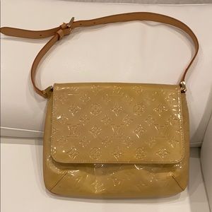 Authentic 90’s Louis Vuitton Vernis shoulder bag